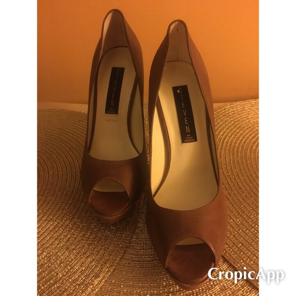 Steve Madden Shoes - Steve Madden Peep-toe, High heels Shoes.